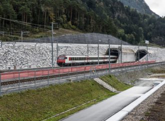 Conoce el túnel ferroviario más largo del mundo