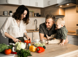 ¿Cómo conseguir que la cocina parezca más grande?