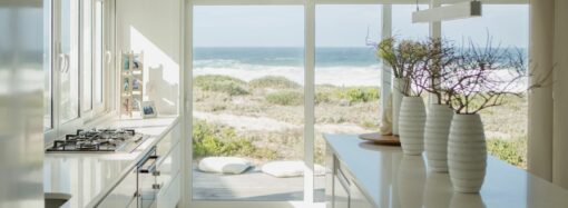 Consejos claves para decoración moderna en propiedades de playa